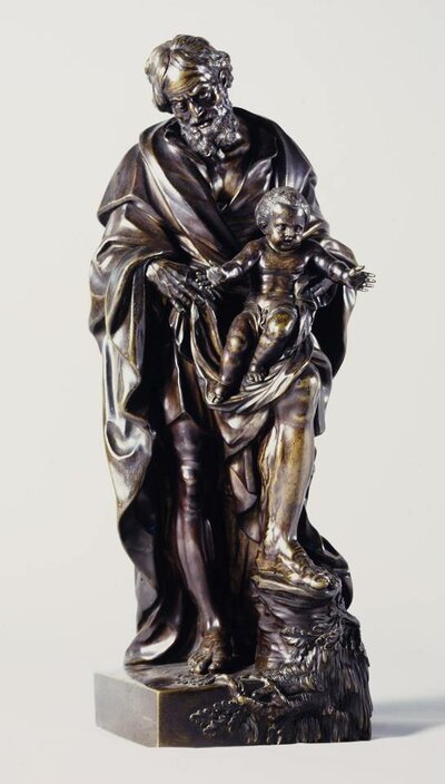 65 cm hohe Bronzestatue des Hl. Joseph mit dem Jesuskind auf dem Knie sitzend.