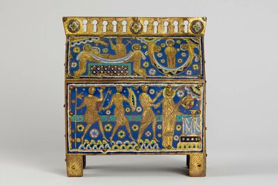 Kästchen mit filigranen Verzierungen.