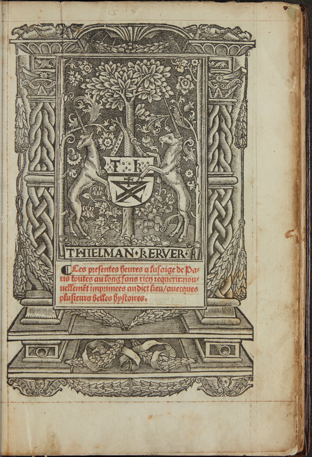 Mit einem Bild bedruckte rechte Seite eines Buches