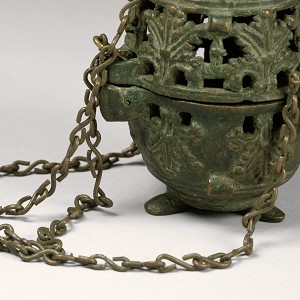 Censer,  Aachen (?), 9th cent., cast bronze, H. 10.2 cm, inv. no. H 46, © Rheinisches Bildarchiv 