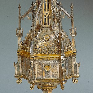  Turmziborium Köln, 1. H. 15. Jh., Silber, teilvergoldet, H. 39,5 cm, Inv.-Nr. G 130 © Rheinisches Bildarchiv 