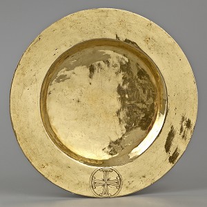  Paten, Germany, c. 1490-1500, gilt copper, Ø 13 cm, Inv. No. G 481, © Rheinisches Bildarchiv 